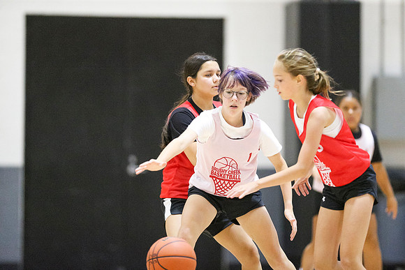 2024072GirlsGame2-9371
