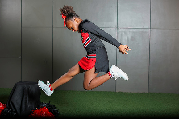 20251107PantherCheer2-2956