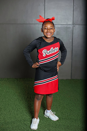 20251107PantherCheer2-3001