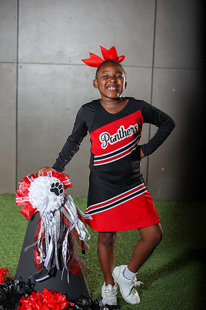 20251107PantherCheer2-3005