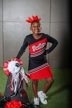 20251107PantherCheer2-3009