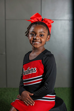 20251107PantherCheer2-3041