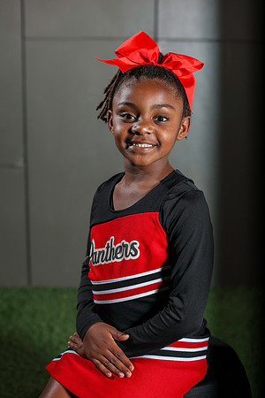 20251107PantherCheer2-3039