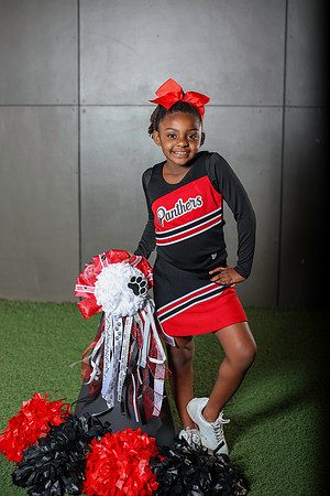 20251107PantherCheer2-3049