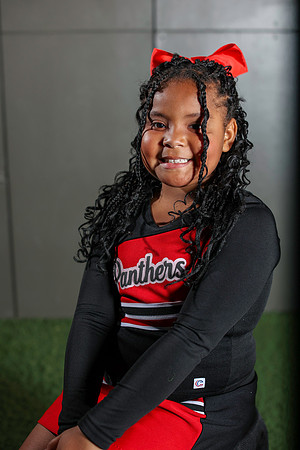 20251107PantherCheer2-3070