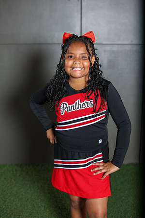 20251107PantherCheer2-3088