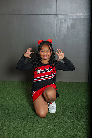 20251107PantherCheer2-3092