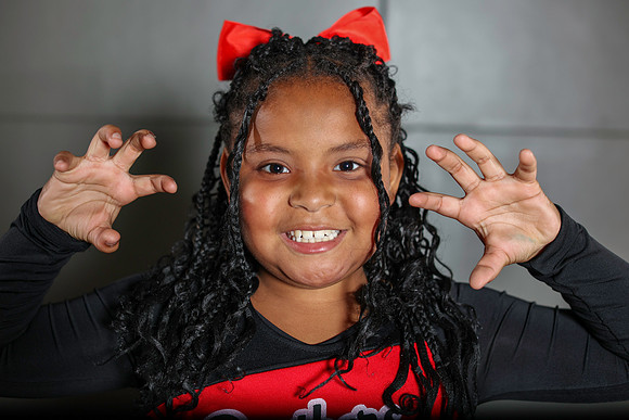20251107PantherCheer2-3095