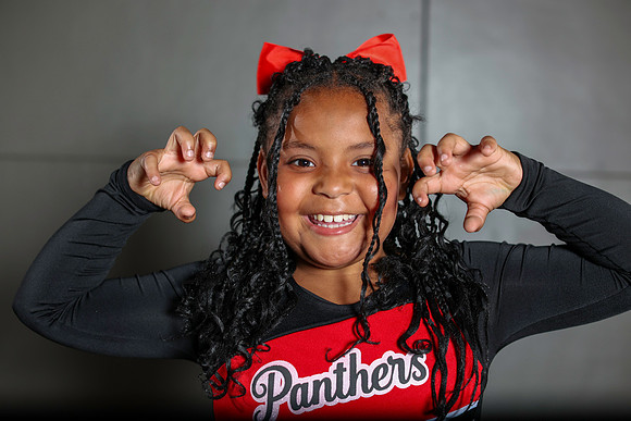 20251107PantherCheer2-3101