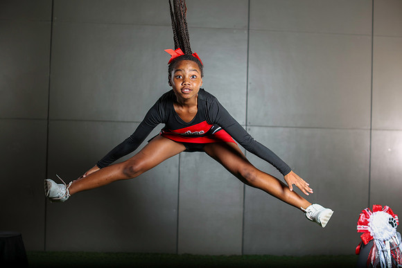 20251107PantherCheer2-3125