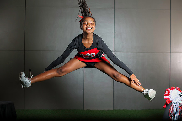 20251107PantherCheer2-3126