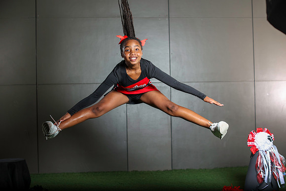 20251107PantherCheer2-3127