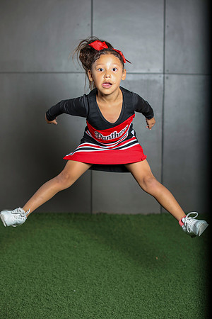 20251107PantherCheer2-3161