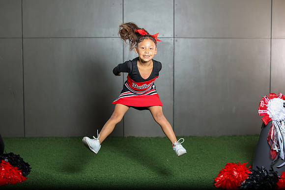 20251107PantherCheer2-3163