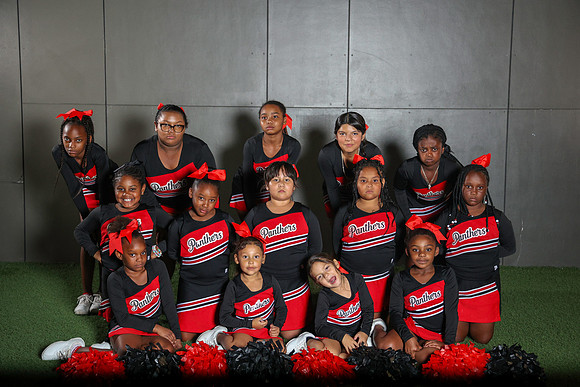 20251107PantherCheer2-3260