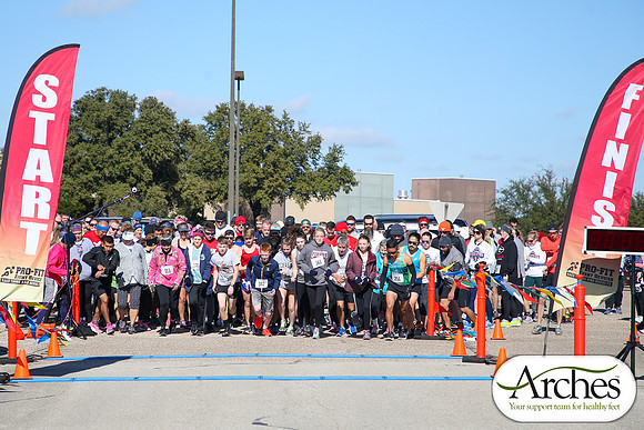 20201011ResolutionC-6700