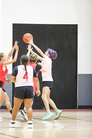2024072GirlsGame2-9171