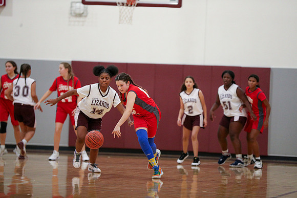 20241204ChisolmGBBallATeam-7177
