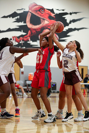 20241204ChisolmGBBallATeam-7406
