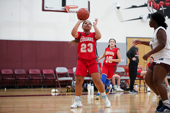 20241204ChisolmGBBallATeam-7435