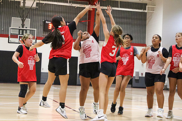 2024072GirlsGame2-8176
