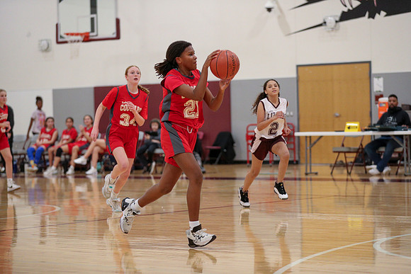 20241204ChisolmGBBallATeam-7151