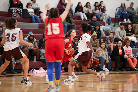20241204ChisolmGBBallATeam-7210