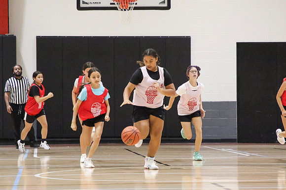 2024072GirlsGame2-8237