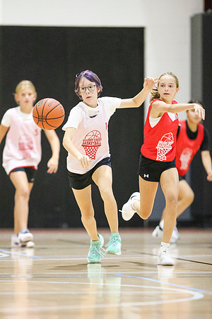 2024072GirlsGame2-9463
