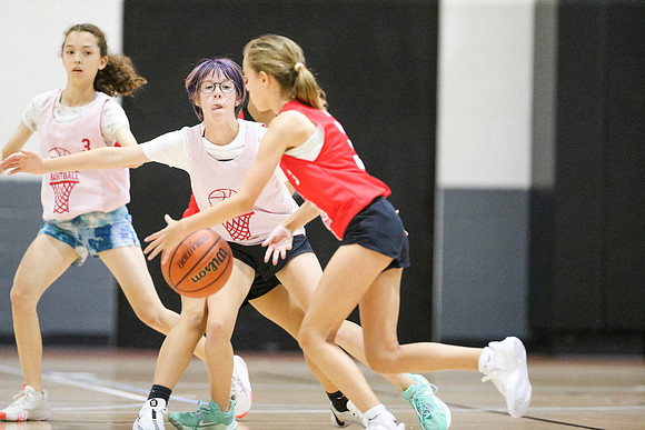2024072GirlsGame2-9339