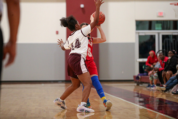 20241204ChisolmGBBallATeam-7390