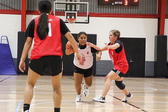 2024072GirlsGame2-8167