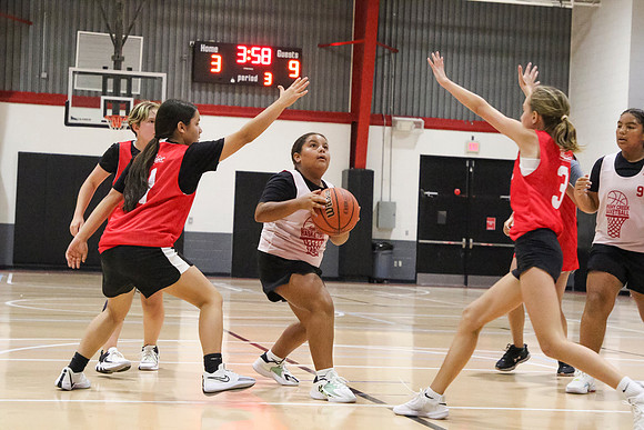 2024072GirlsGame2-8174