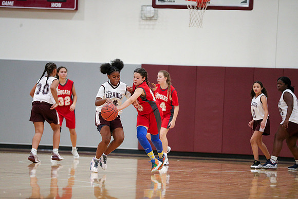 20241204ChisolmGBBallATeam-7175